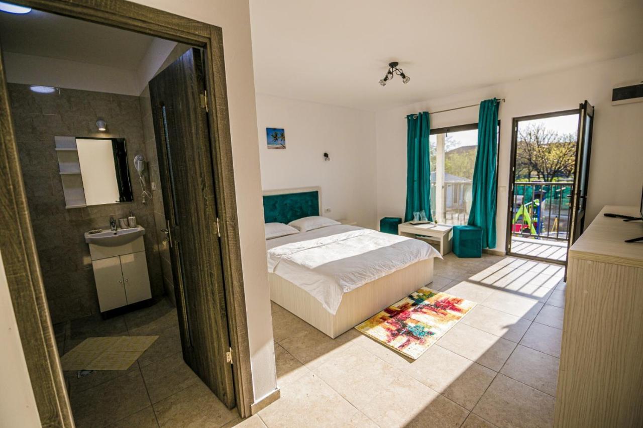 Complex Turistic N&S Hotel 2 Mai Ngoại thất bức ảnh