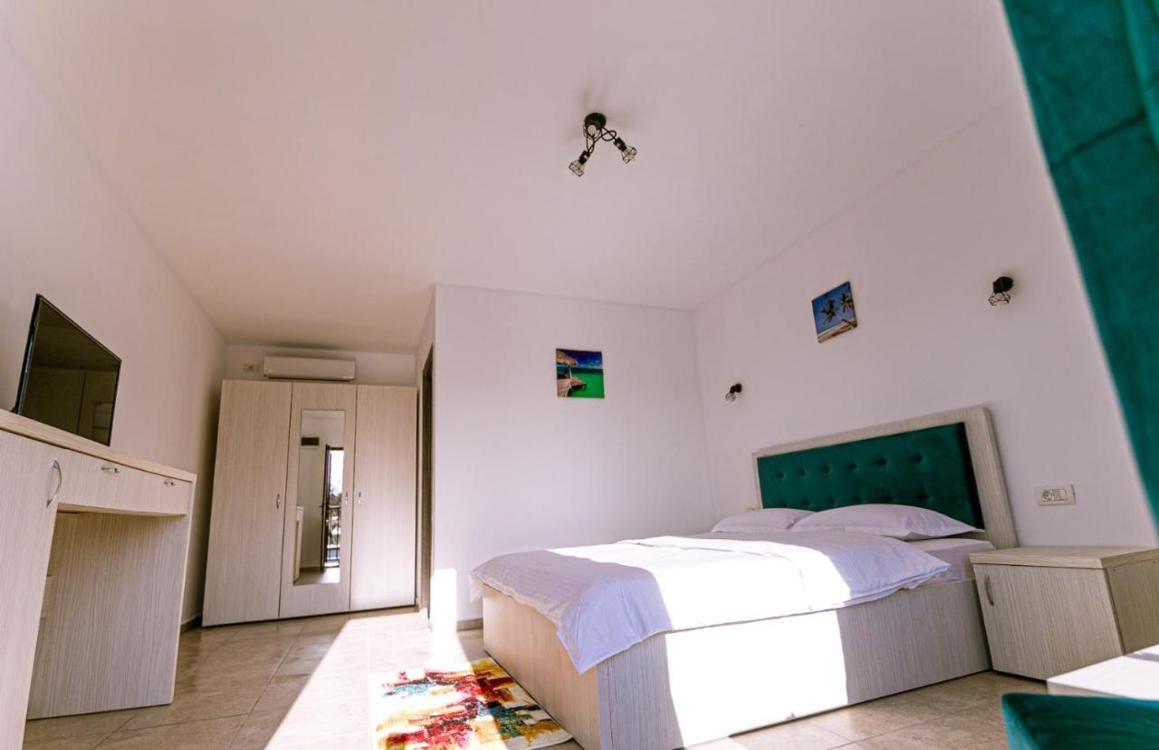 Complex Turistic N&S Hotel 2 Mai Ngoại thất bức ảnh