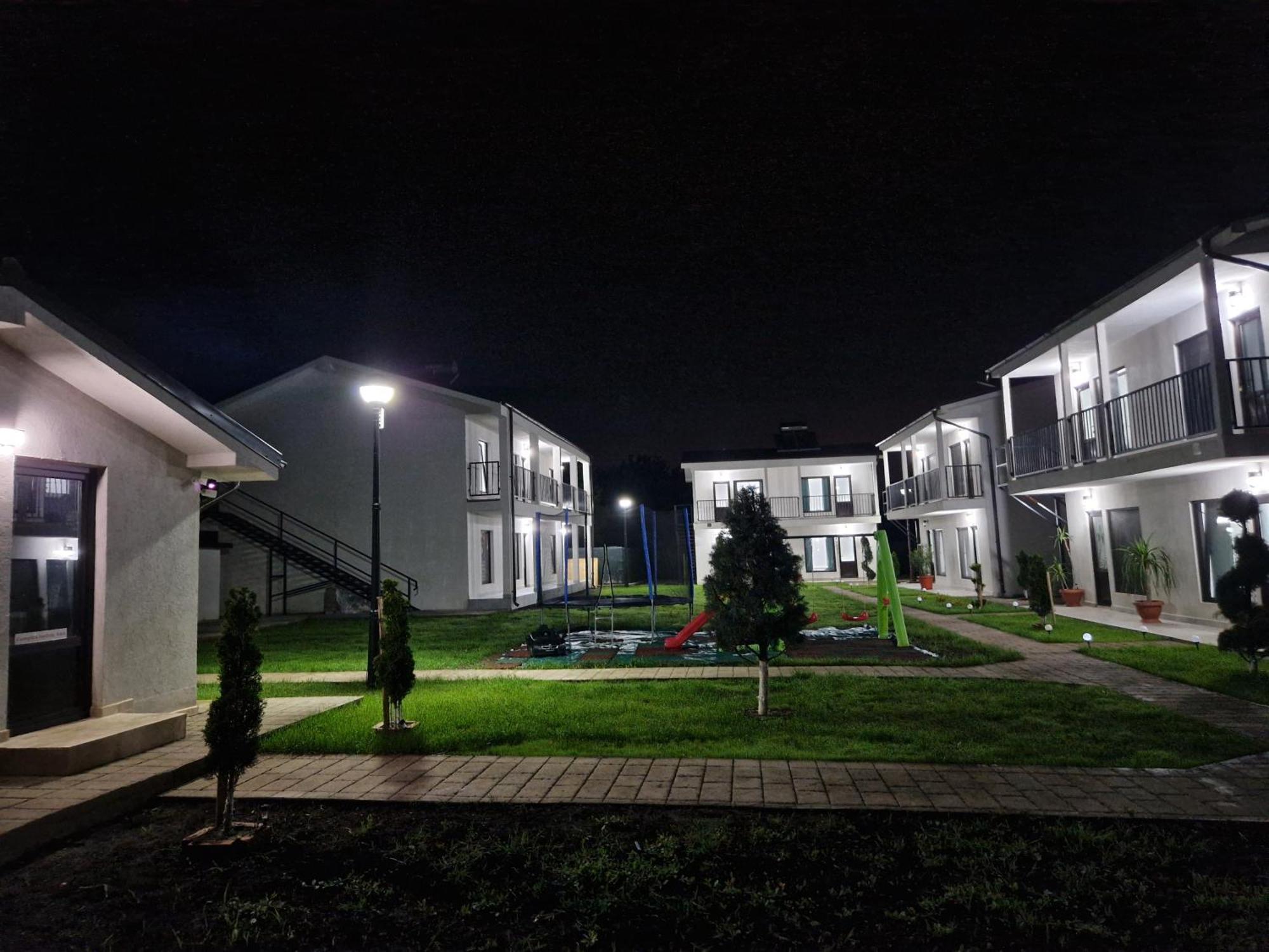 Complex Turistic N&S Hotel 2 Mai Ngoại thất bức ảnh